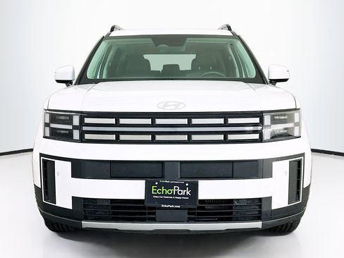 Used 2024 Hyundai Santa Fe SEL image 2