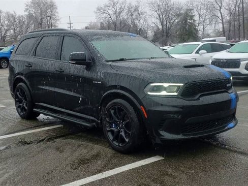 Used 2022 Dodge Durango R/T w/ Tow 'N Go Package image 2