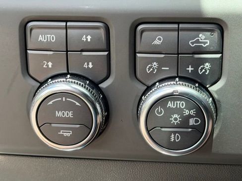 Used 2024 GMC Sierra 1500 AT4 w/ Technology Package AWD/4WD image 20
