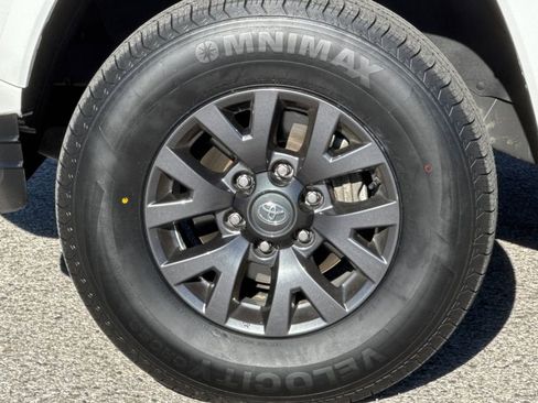 Certified 2023 Toyota Tacoma SR5 image 25