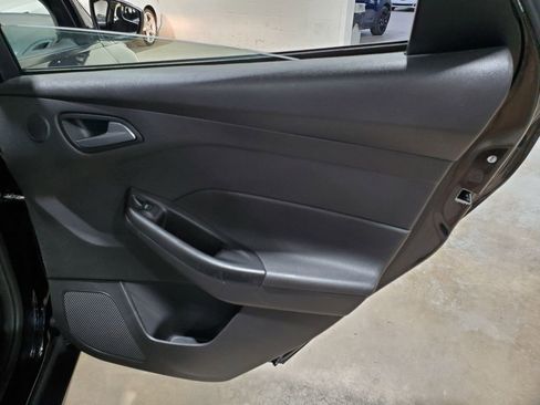 Used 2018 Ford Focus SEL FWD image 22