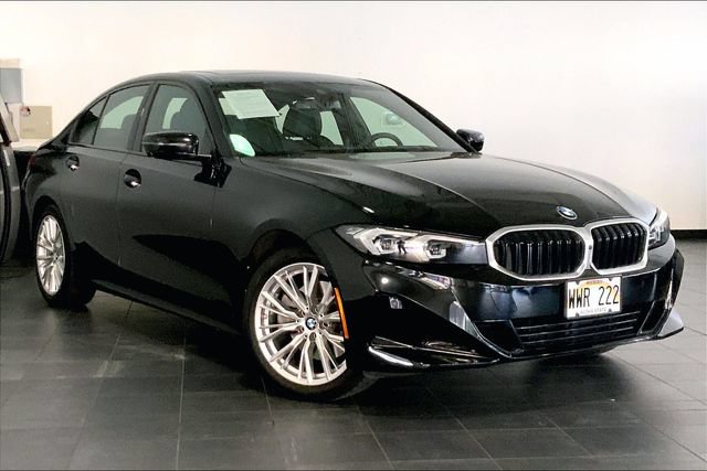 Used 2023 BMW 330i Sedan w/ Parking Assistance Package RWD image 2