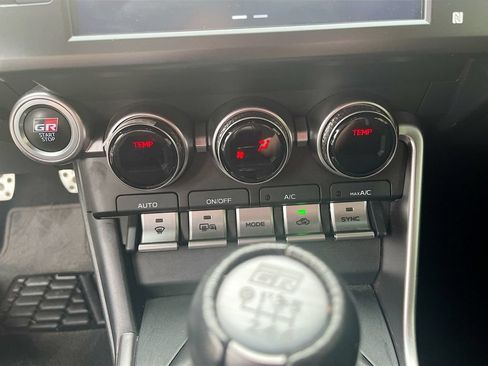 Used 2023 Toyota GR86 Premium RWD image 15