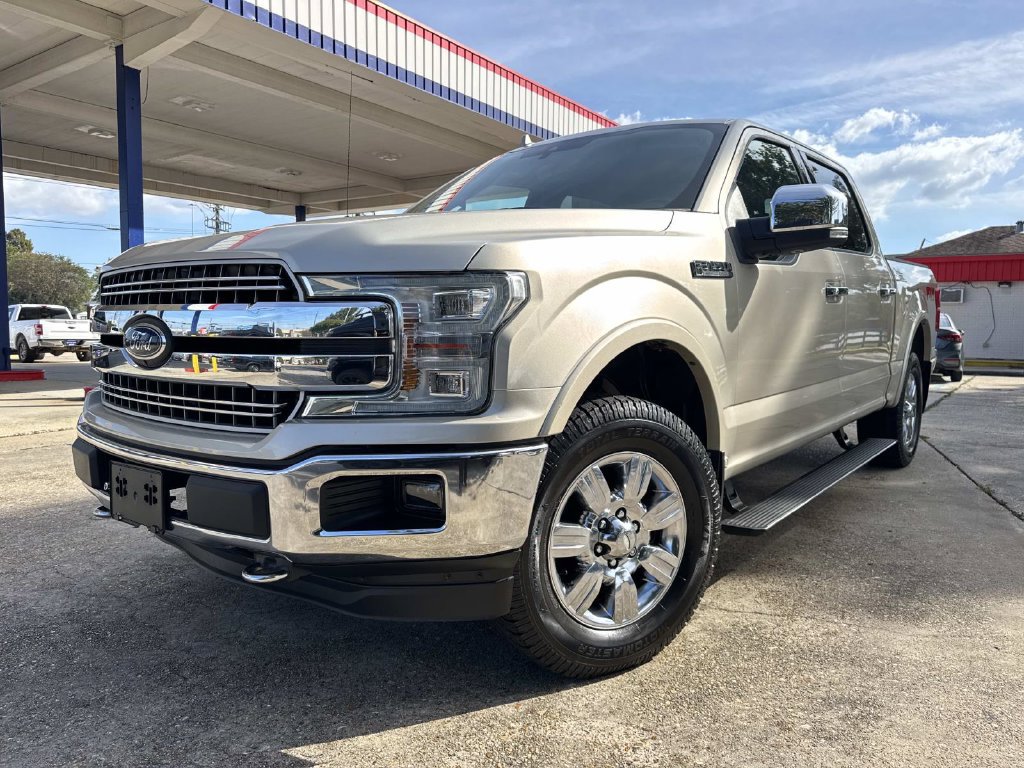 Used 2018 Ford F150 Lariat w/ Equipment Group 502A Luxury AWD/4WD image 3