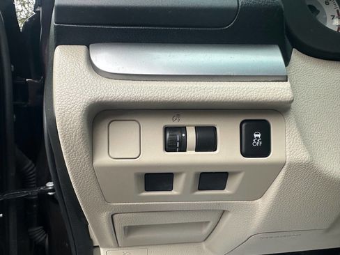 Used 2013 Subaru Impreza 2.0i Limited image 21