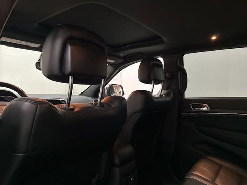 Used 2019 Jeep Grand Cherokee Limited AWD/4WD image 50
