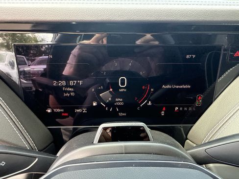New 2026 GMC Yukon AT4 Ultimate AWD/4WD image 16