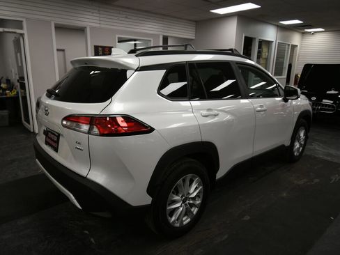 Certified 2023 Toyota Corolla Cross LE image 7