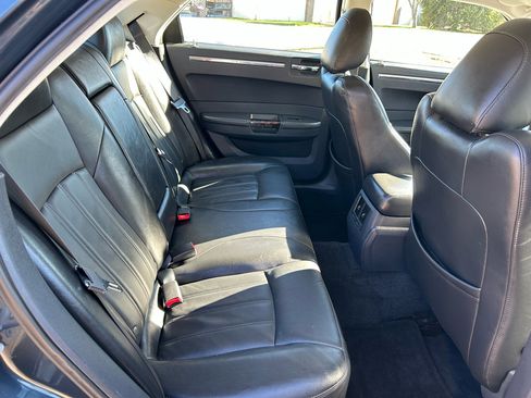 Used 2008 Chrysler 300 C image 17