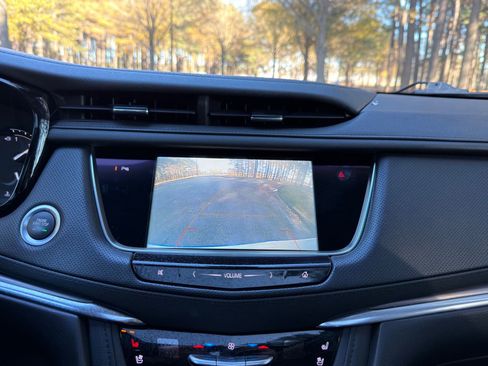 Used 2019 Cadillac XT5 Premium Luxury image 4