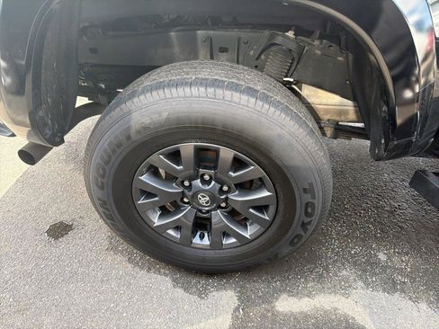 Used 2023 Toyota Tacoma SR5 AWD/4WD image 5