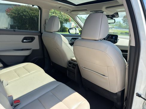 Certified 2023 Nissan Rogue SL w/ SL Premium Package AWD/4WD image 16