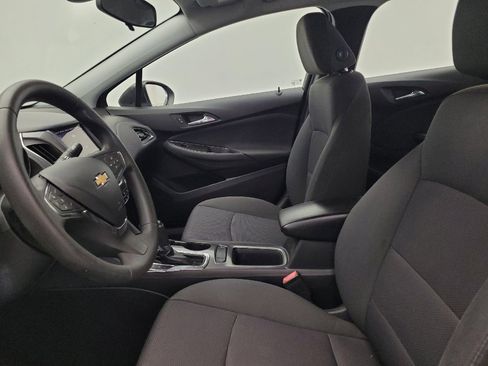 Used 2019 Chevrolet Cruze LT FWD image 17