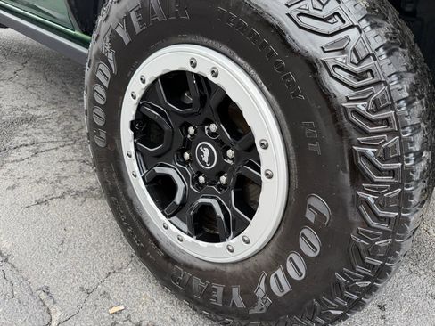 Used 2023 Ford Bronco Badlands AWD/4WD image 9