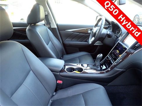 Used 2018 INFINITI Q50 Luxe w/ Cargo Package (L95) image 9
