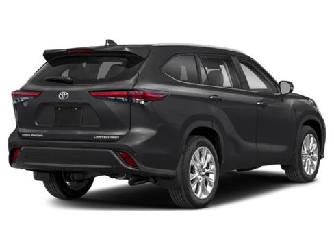 Used 2024 Toyota Highlander Limited AWD/4WD image 2