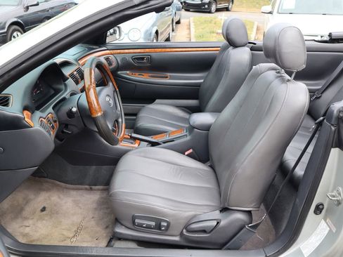 Used 2002 Toyota Solara SLE image 9