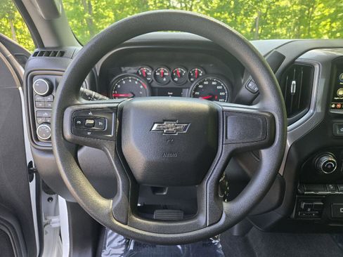 Used 2019 Chevrolet Silverado 1500 Custom Trail Boss w/ Custom Convenience Package AWD/4WD image 15
