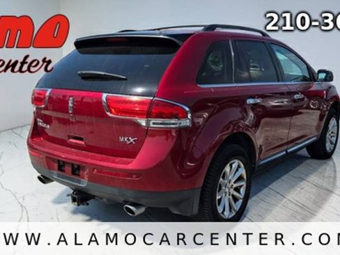 Used 2013 Lincoln MKX FWD image 5