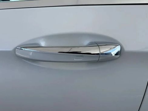 Used 2019 Mercedes-Benz E 300 w/ Premium 1 Package image 12