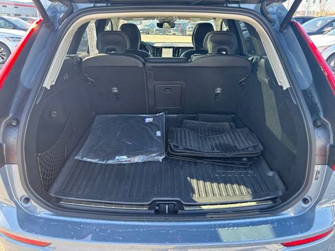 Certified 2024 Volvo XC60 B5 Ultimate w/ Climate Package image 22