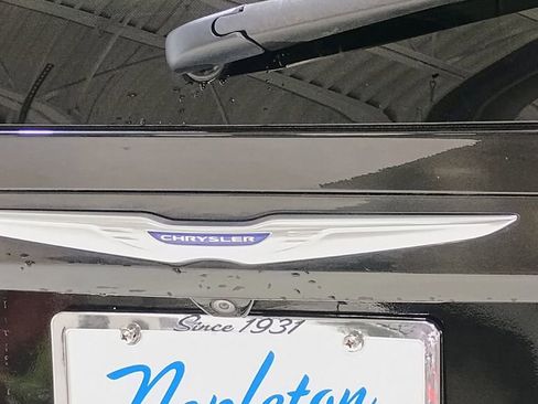 Used 2020 Chrysler Pacifica Limited image 7