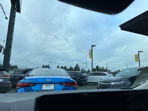 Used 2025 Toyota Corolla LE image 18