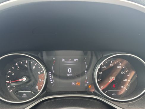 Used 2019 Jeep Compass Latitude w/ Cold Weather Group AWD/4WD image 10