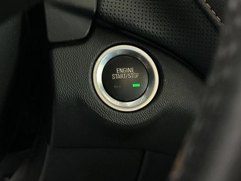 Used 2021 Chevrolet Equinox Premier FWD image 29