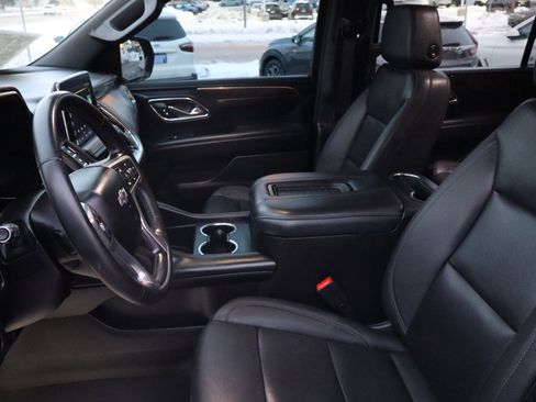 Used 2023 Chevrolet Suburban Z71 image 11
