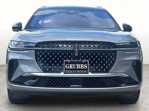 Used 2025 Lincoln Nautilus Black Label AWD/4WD image 3
