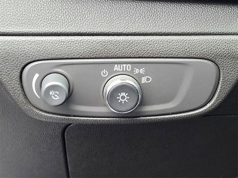 Used 2022 Chevrolet Bolt EUV Premier w/ Sun & Sound Package image 11