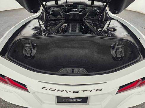 Used 2025 Chevrolet Corvette Stingray Preferred Cpe w/ Battery Protection Package RWD image 13
