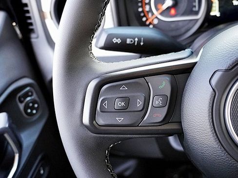 New 2025 Jeep Gladiator Sport image 40