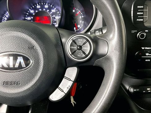Used 2017 Kia Soul + image 17