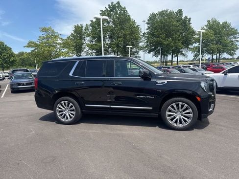 Used 2022 GMC Yukon Denali AWD/4WD image 8