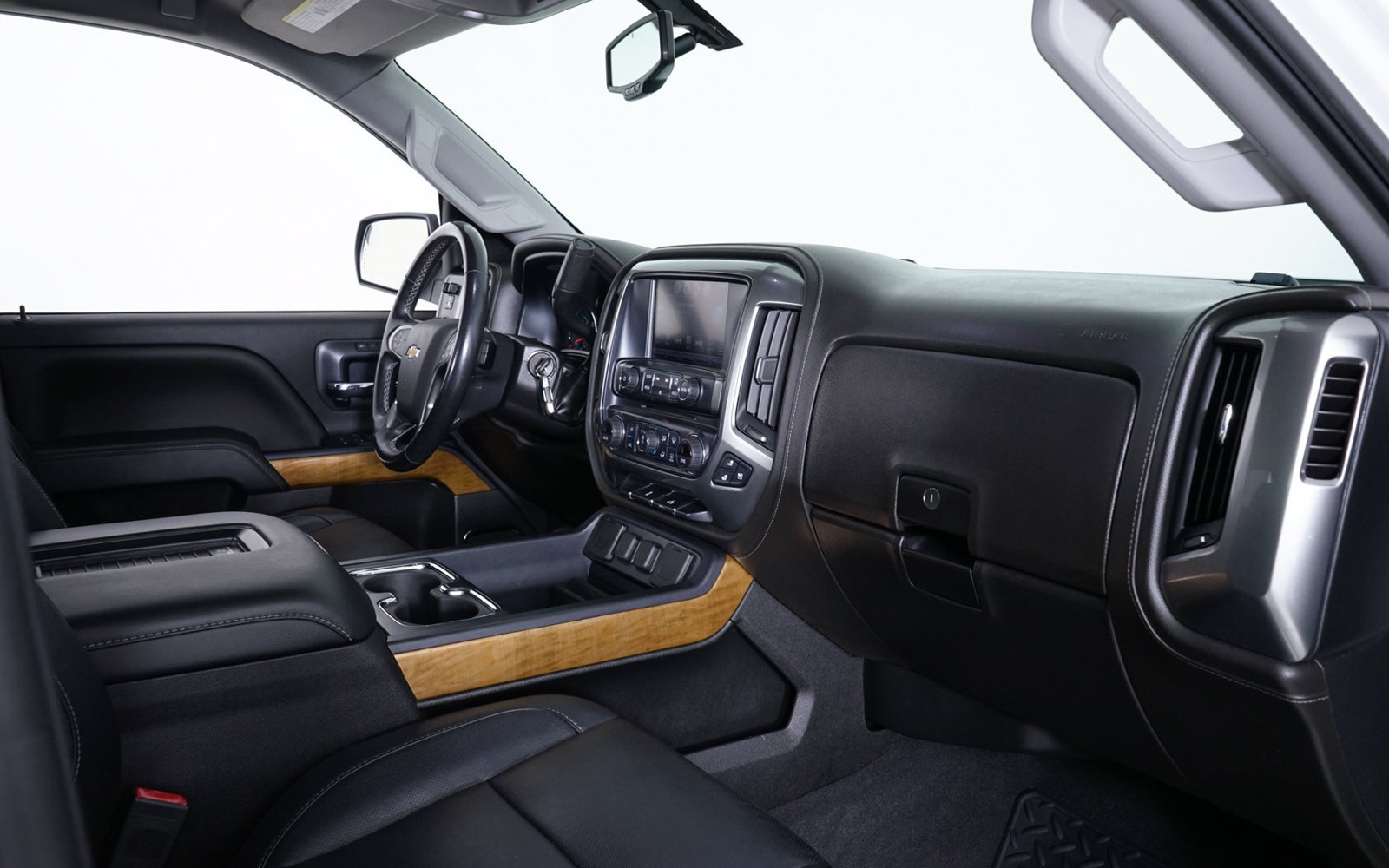 Used 2018 Chevrolet Silverado 1500 LTZ AWD/4WD image 28