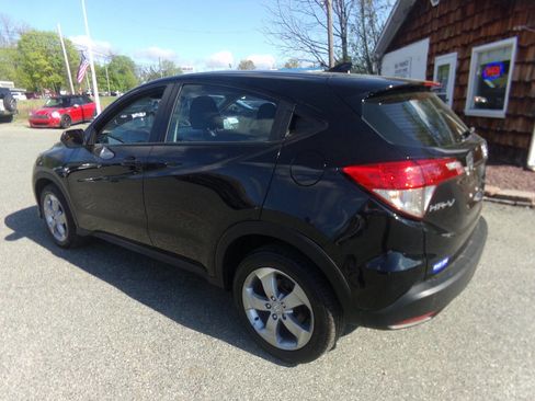 Used 2021 Honda HR-V LX image 10