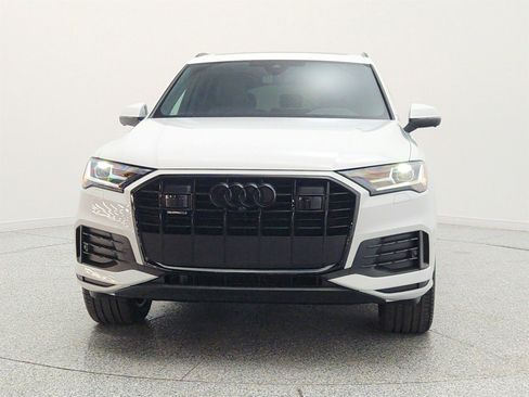 Used 2022 Audi Q7 2.0T Premium Plus w/ Premium Plus Package AWD/4WD image 2