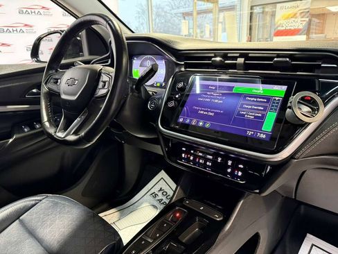 Used 2022 Chevrolet Bolt EUV LT w/ Convenience Package image 47