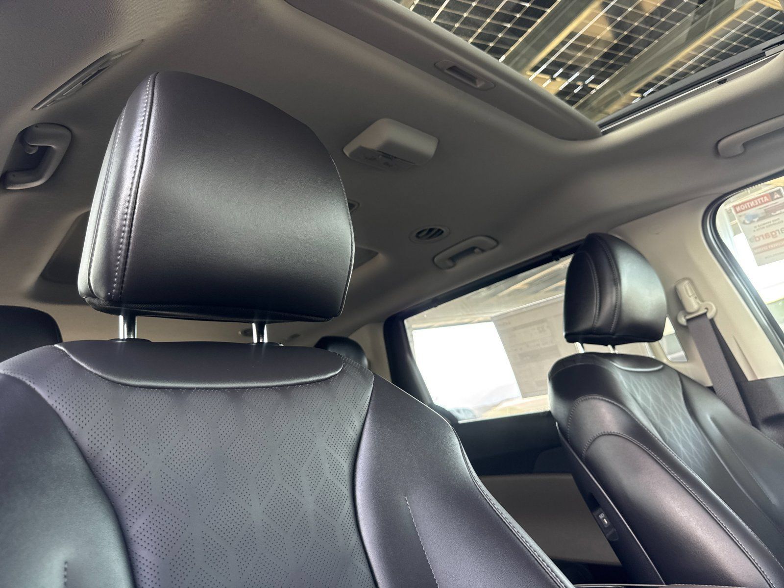 Certified 2026 Kia Carnival SX FWD image 19