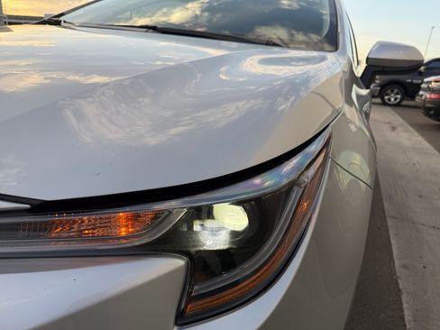 Used 2025 Toyota Corolla LE FWD image 9