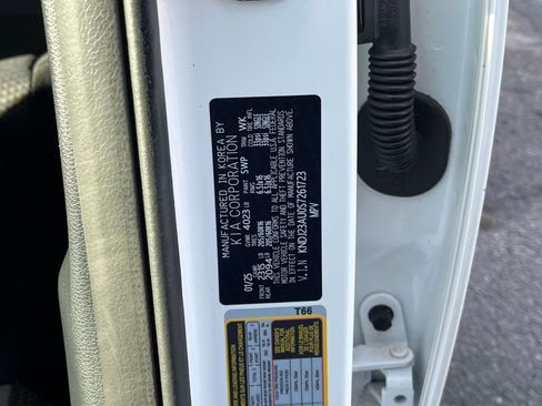 Used 2025 Kia Soul LX w/ LX Technology Package image 24