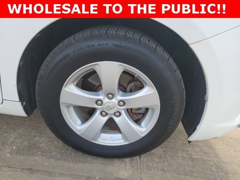 Used 2011 Toyota Sienna LE image 9