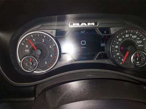 Used 2025 RAM 3500 Big Horn image 21