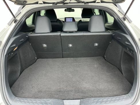 Used 2019 Toyota C-HR Limited FWD image 24
