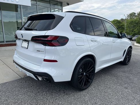 Used 2026 BMW X5 xDrive40i w/ M Sport Package AWD/4WD image 8