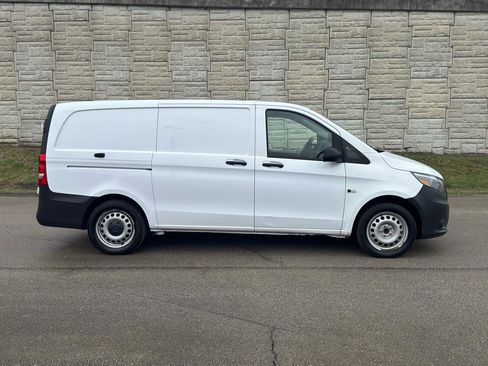 Used 2016 Mercedes-Benz Metris image 6