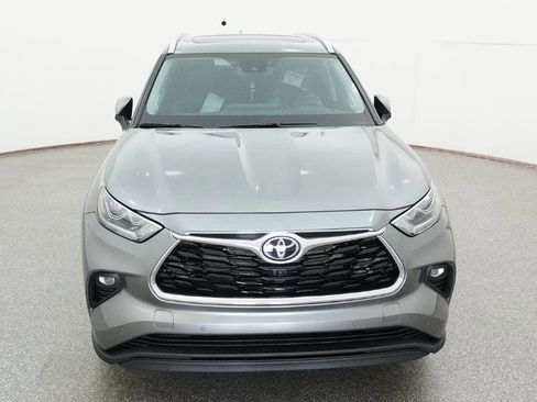 New 2026 Toyota Highlander Limited AWD/4WD image 2