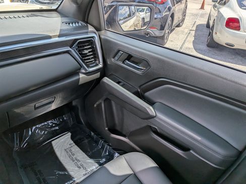 Used 2024 GMC Canyon Elevation w/ Elevation Premium Package RWD image 18